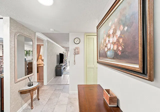 Unit 1510 photo 15
