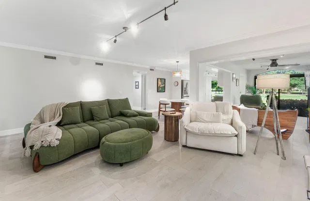 Jonathan's Landing Jupiter FL Unit 106 photo 10