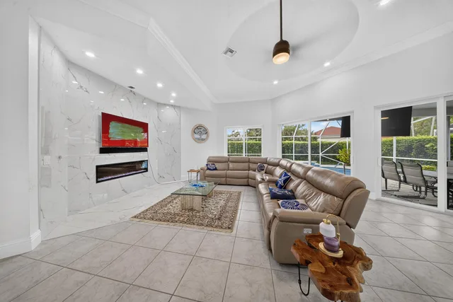 Residence photo 11