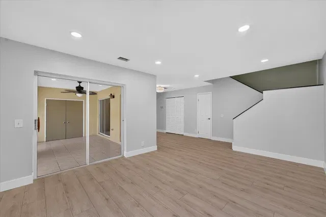 Residence photo 2