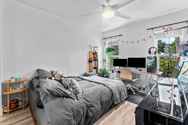 Residence photo 16