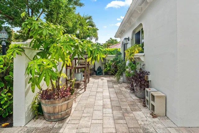 Residence photo 19