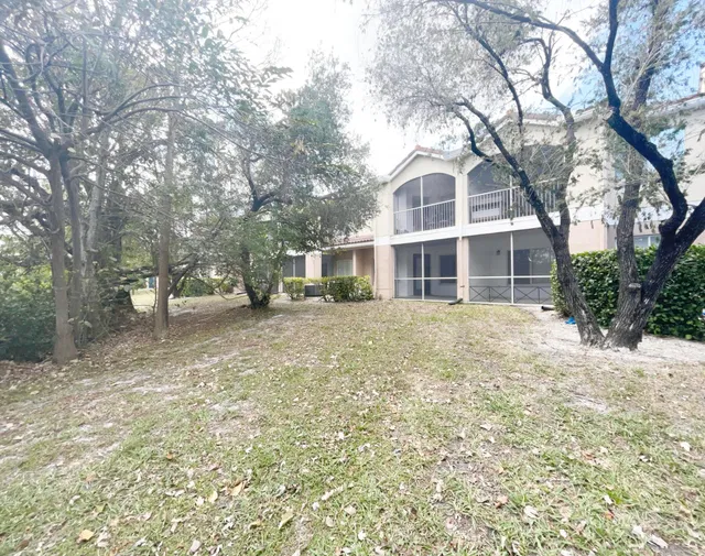 Unit 4-102 photo 15