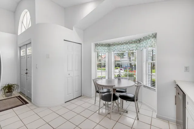  Residence photo 7