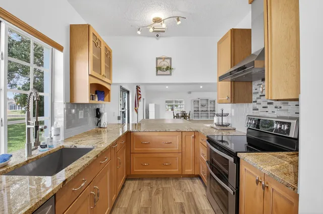  Residence photo 53