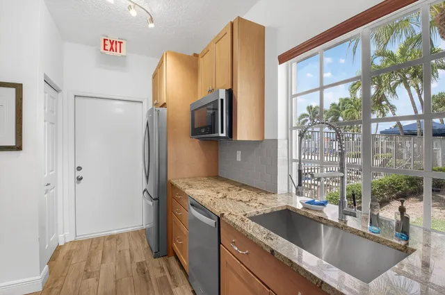  Residence photo 54