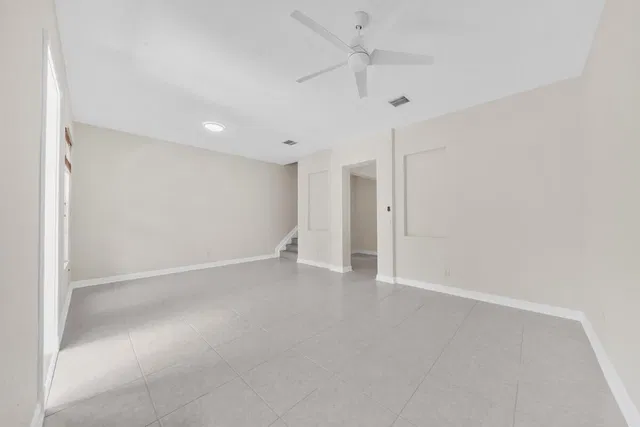 Residence photo 16