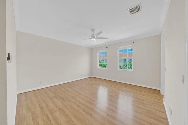 Residence photo 56