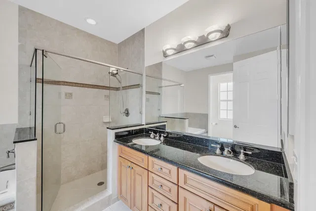 Residence photo 64