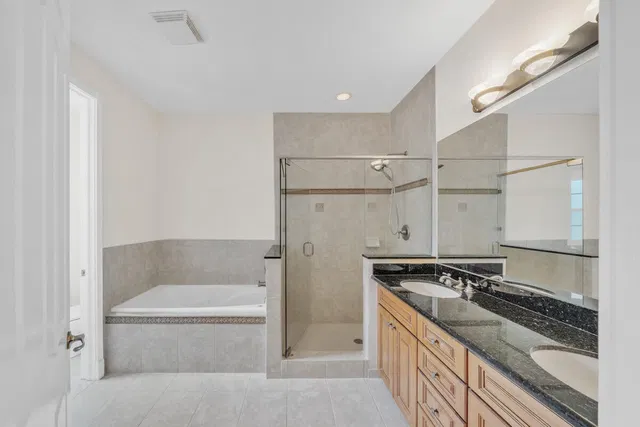 Residence photo 65