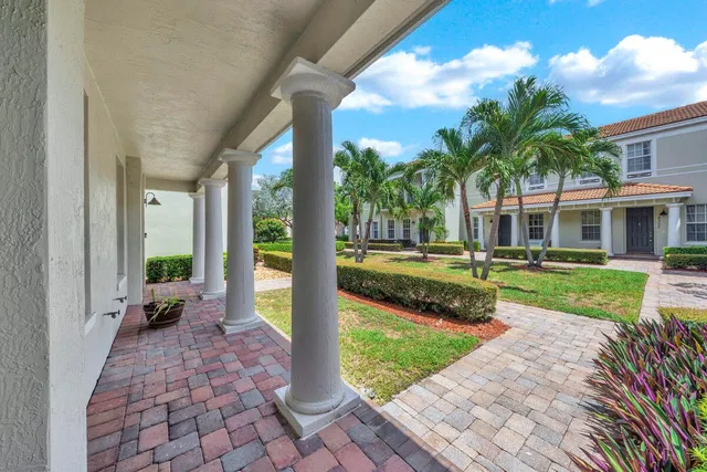 Residence photo 71