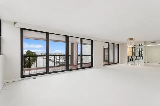 Waterview Towers Unit 501 photo 4
