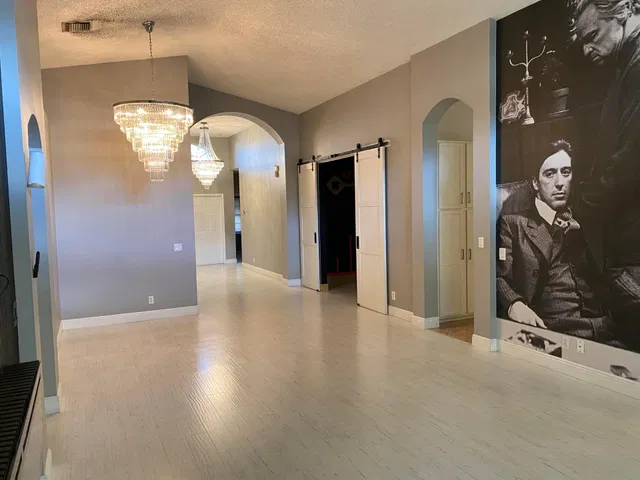 Residence photo 3