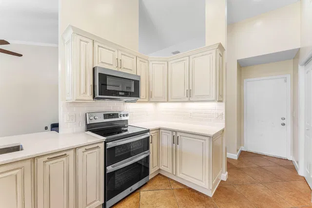 Residence photo 13
