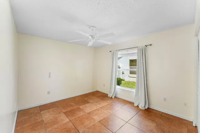 Residence photo 35