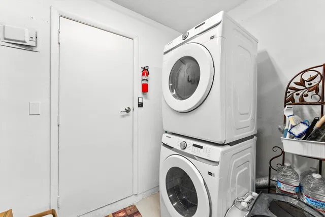 Residence photo 24