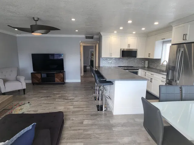 Unit 111 photo 2