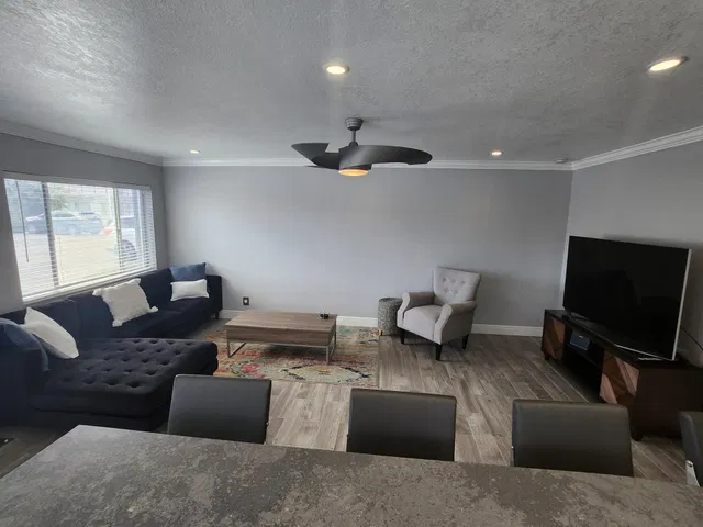 Unit 111 photo 3