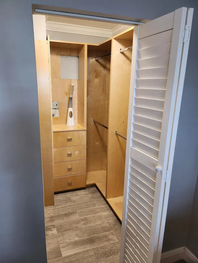 Unit 111 photo 15