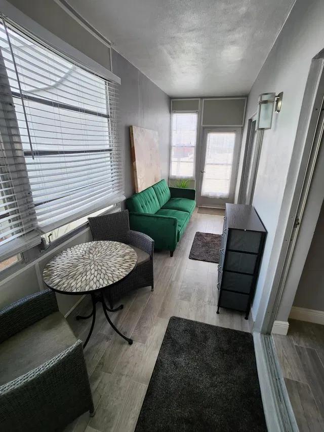 Unit 111 photo 18