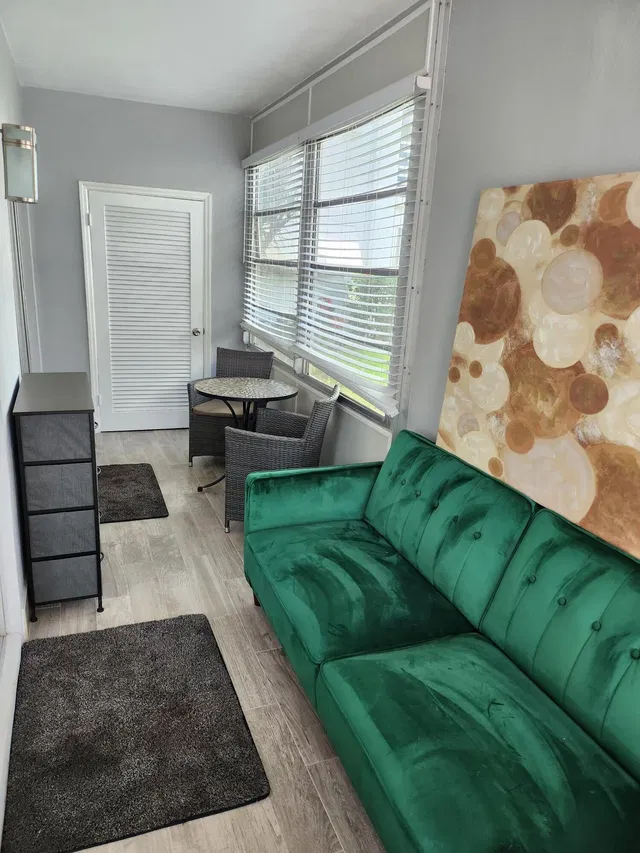 Unit 111 photo 20