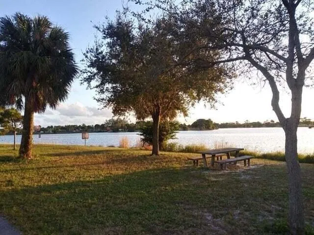 Unit 111 photo 24