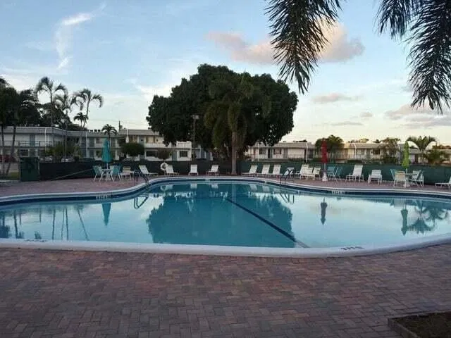 Unit 111 photo 29