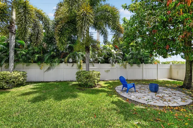 Residence photo 32
