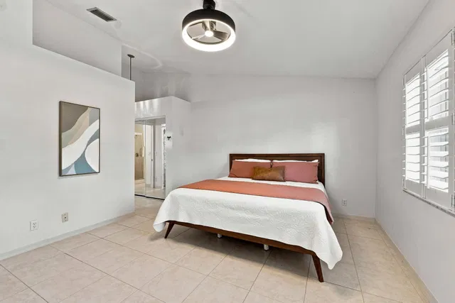  Residence photo 16