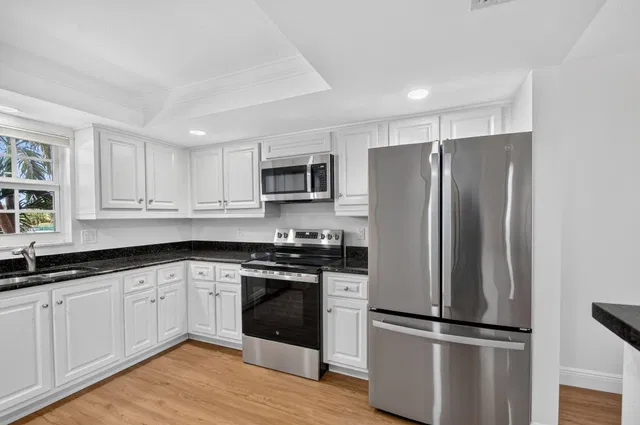 Unit 202 photo 8