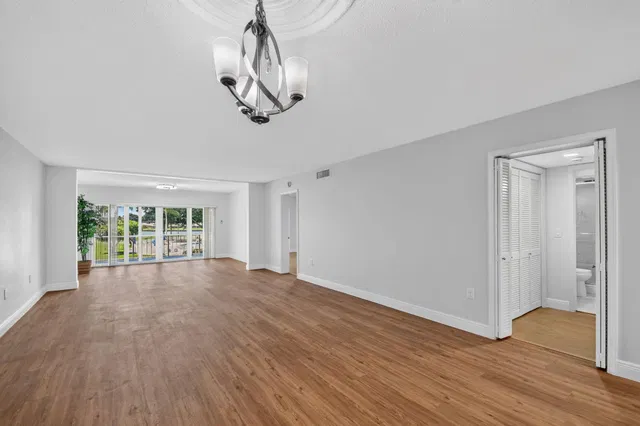 Unit 202 photo 11
