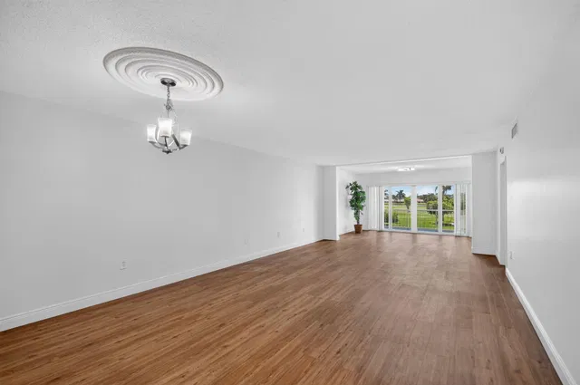 Unit 202 photo 14