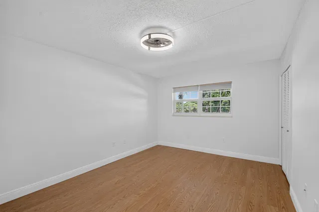 Unit 202 photo 28