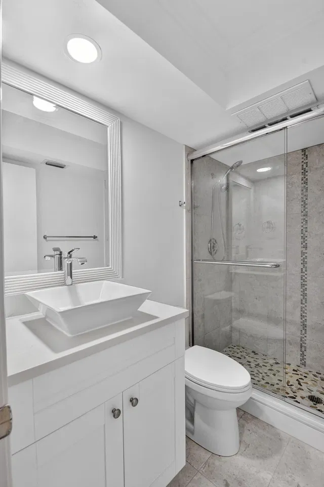 Unit 202 photo 32