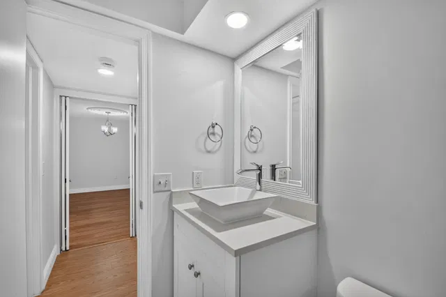 Unit 202 photo 33