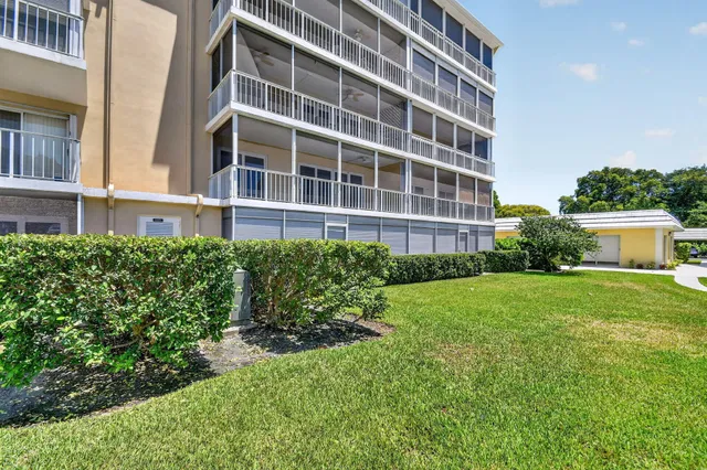 Unit 202 photo 38