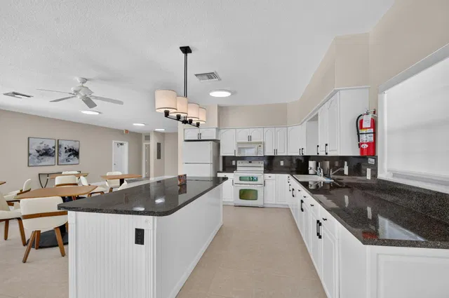 Unit 202 photo 50