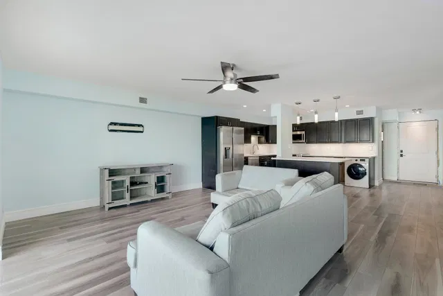 Residence photo 32