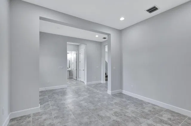 Residence photo 8