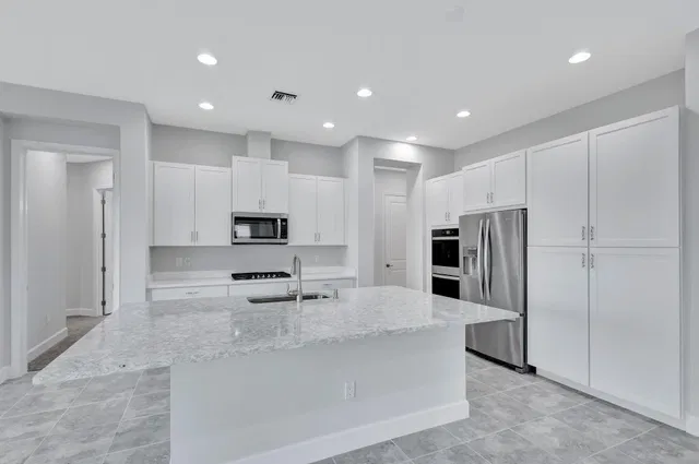 Residence photo 18