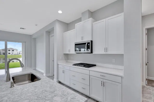 Residence photo 19