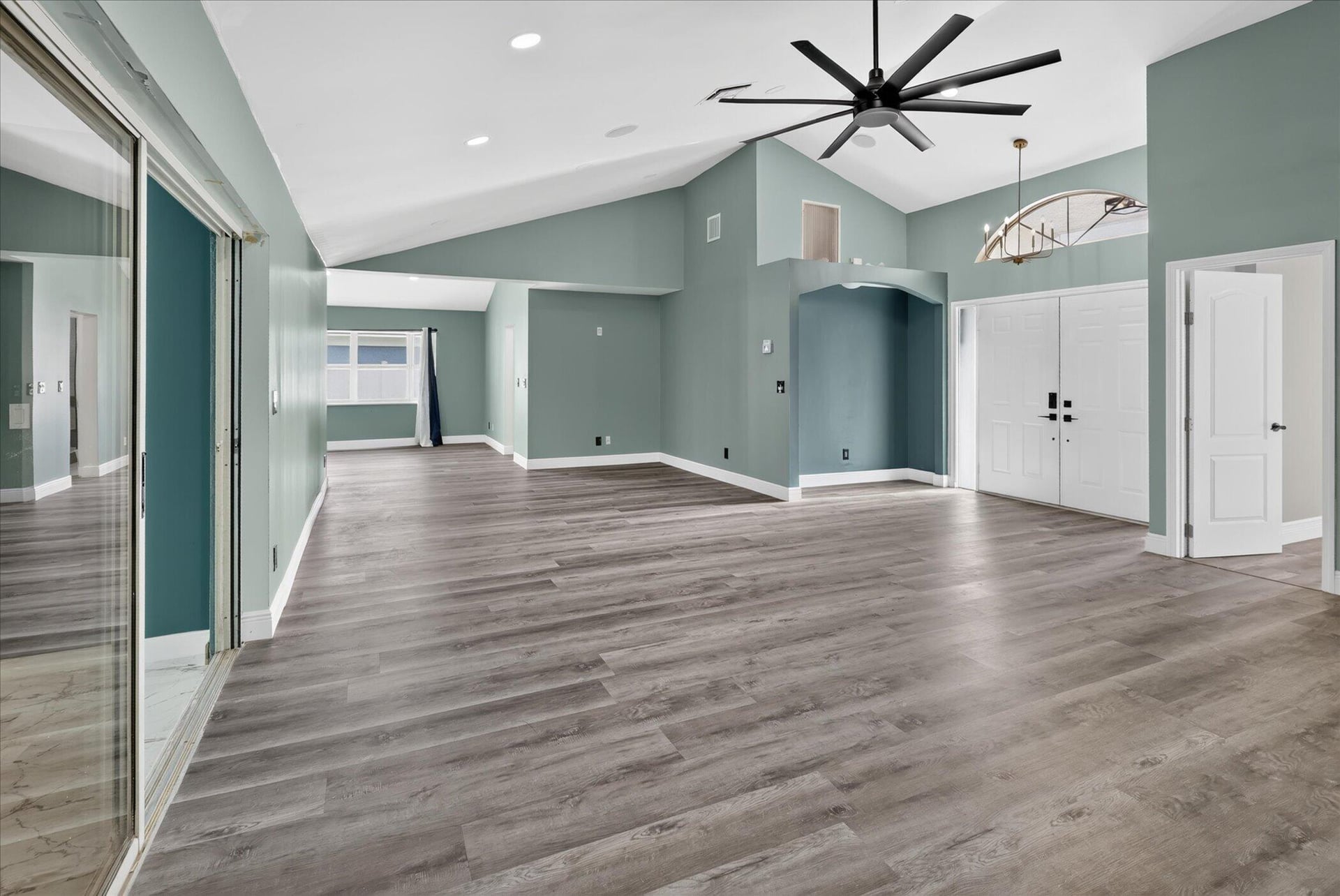 Residence photo 12