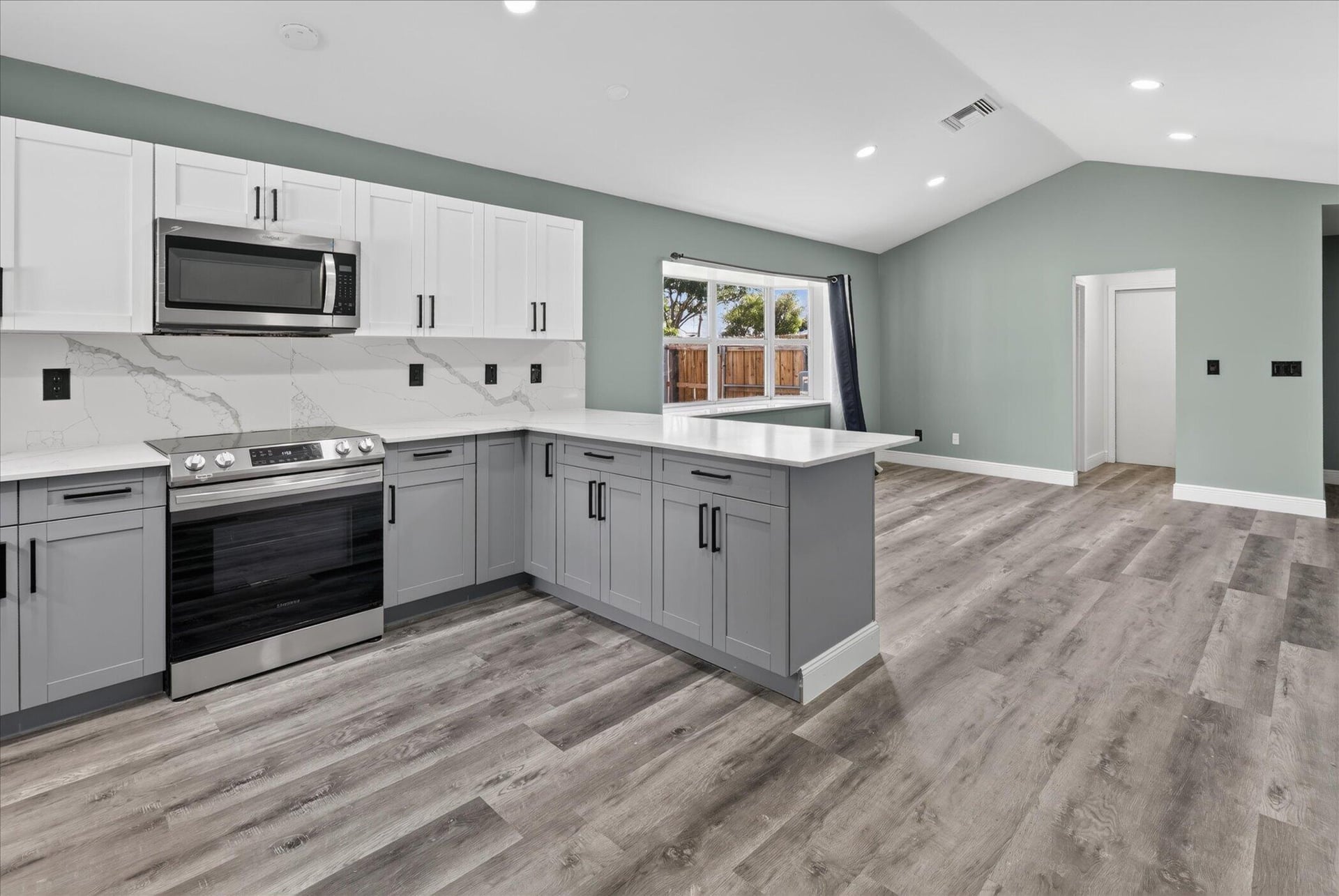 Residence photo 17