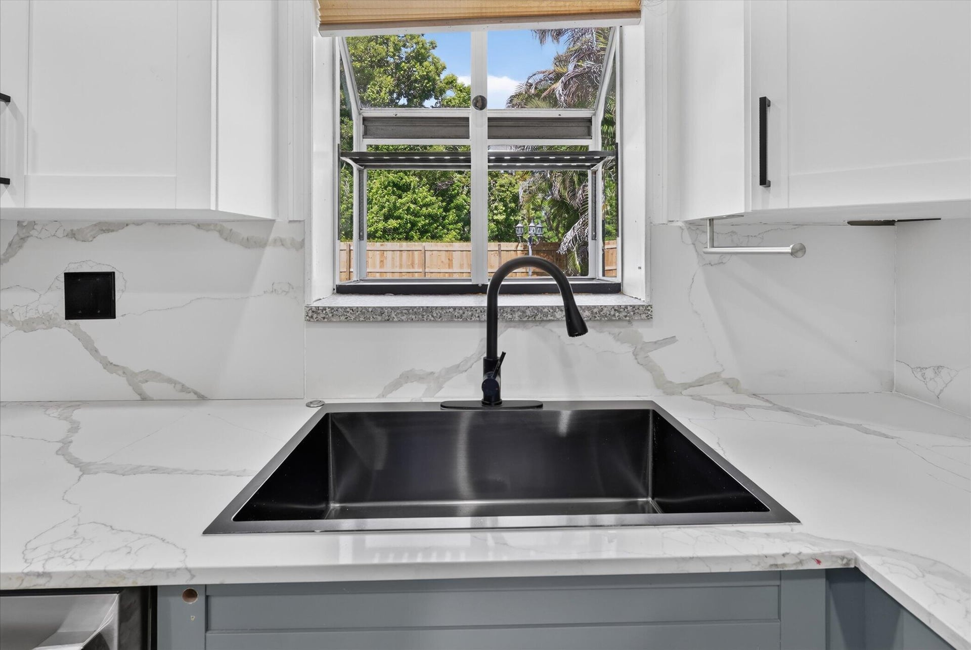 Residence photo 19