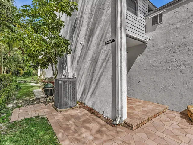 Unit 1970 photo 39