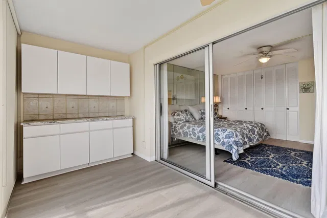 Unit Unit 306 photo 18