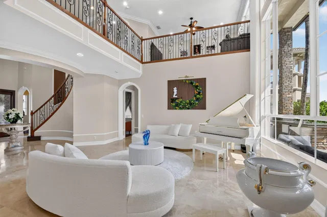  Residence photo 9