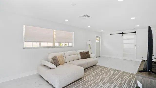 Residence photo 6