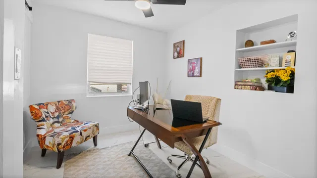 Residence photo 17
