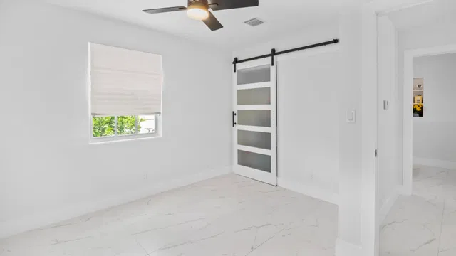 Residence photo 20